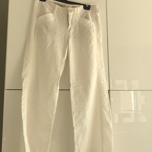 White pants - Picture 1 of 2